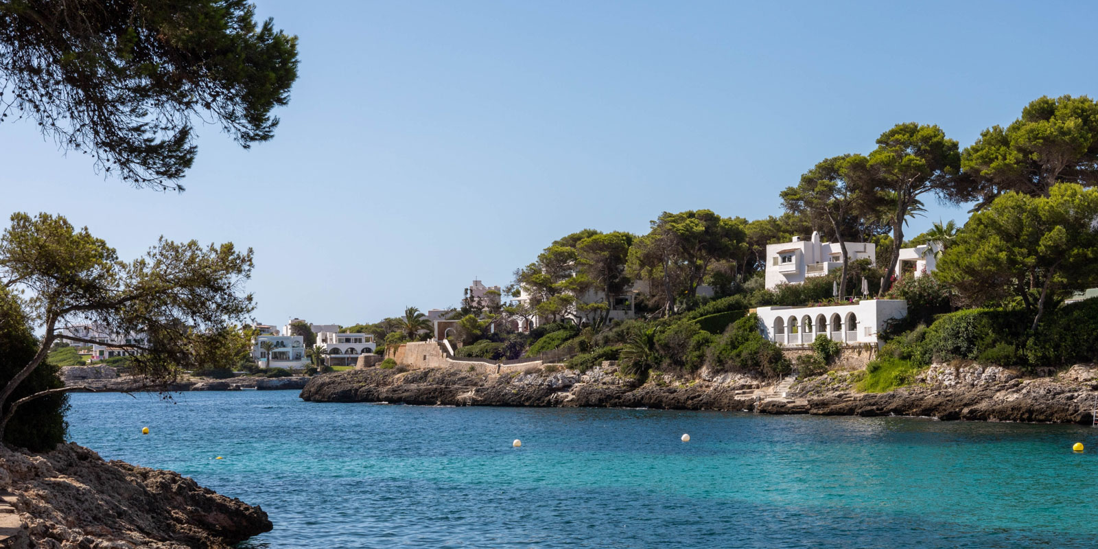What to do in Cala d’Or in summer: 7 plans to enjoy - Fido Hotels - Mallorca - 6 The marina of Cala d’Or is one of the areas to visit in this tourist town of Mallorca.
