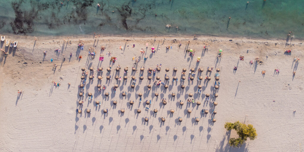 Aerial view of the Santa Ponsa beach to explain this topic: is Santa Ponsa nice for couples?