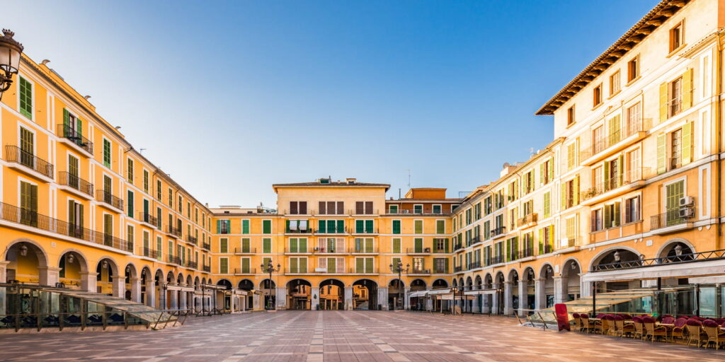 Plaça Major, uno de los sitios que ver en Palma de Mallorca en un día